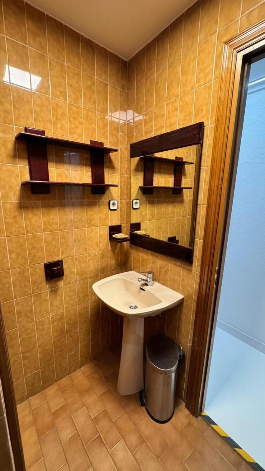 Hostel Puerta Del Angel มาดริด ภายนอก รูปภาพ
