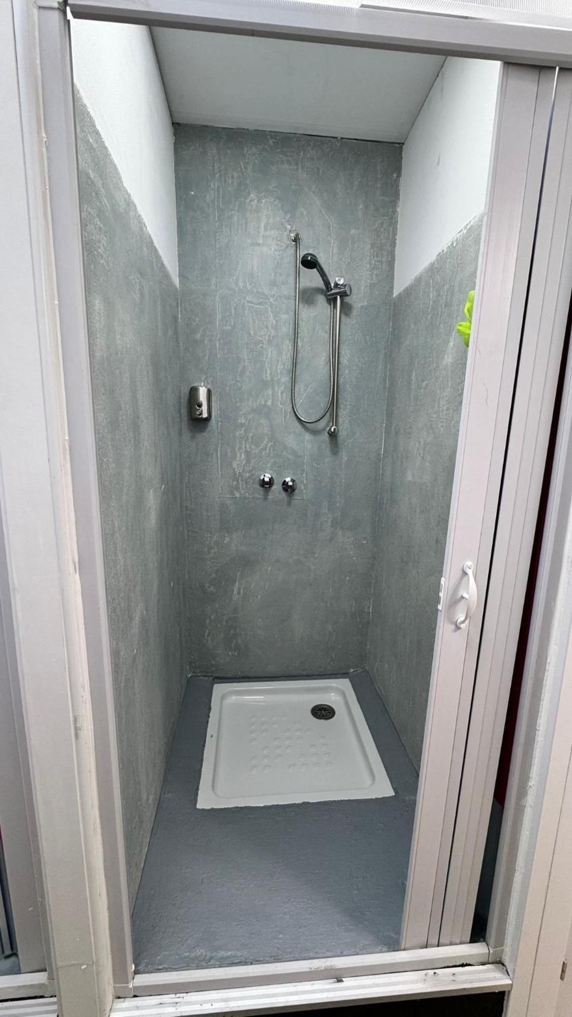 Hostel Puerta Del Angel มาดริด ภายนอก รูปภาพ